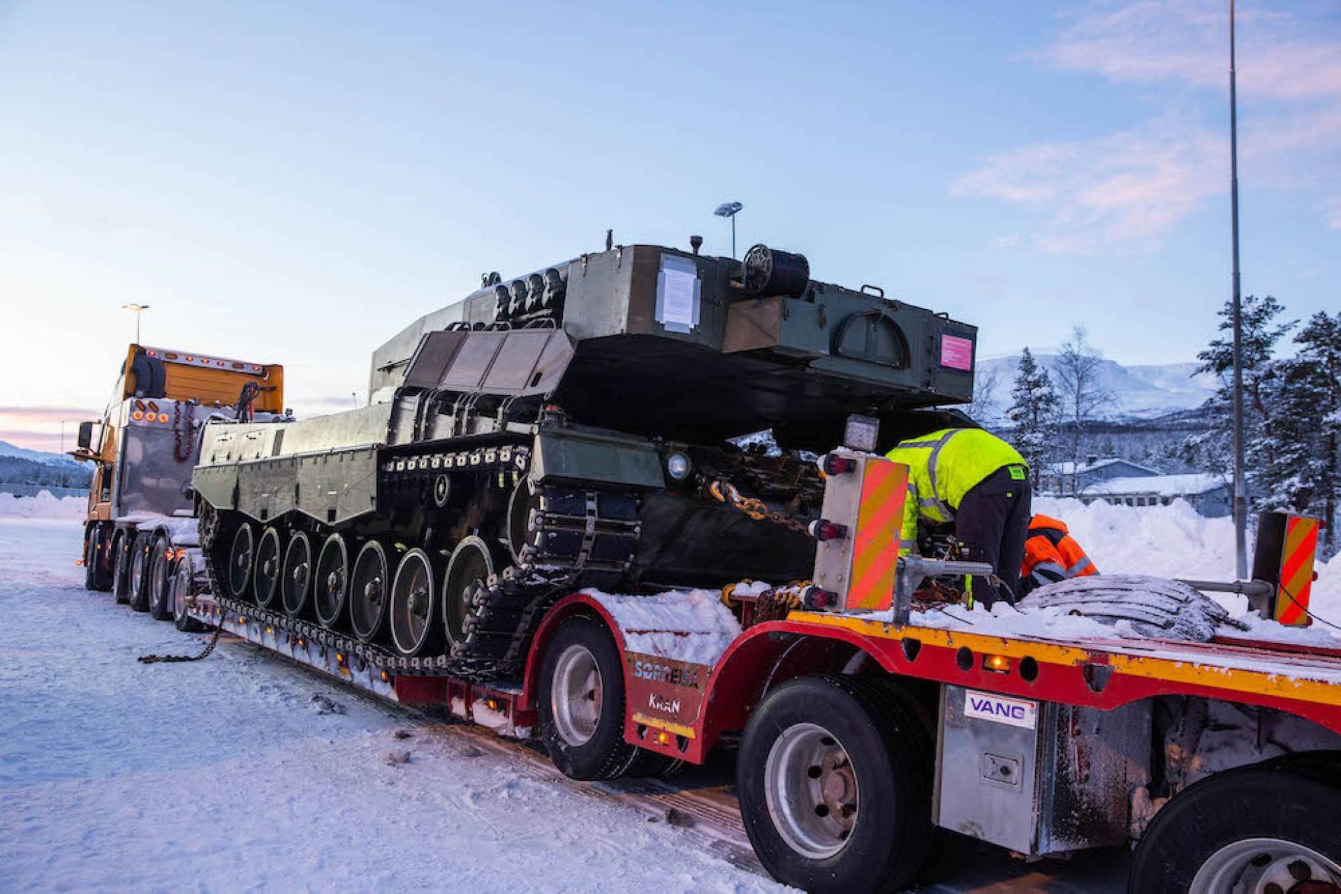 До України доставили танки Leopard 2 з Норвегії