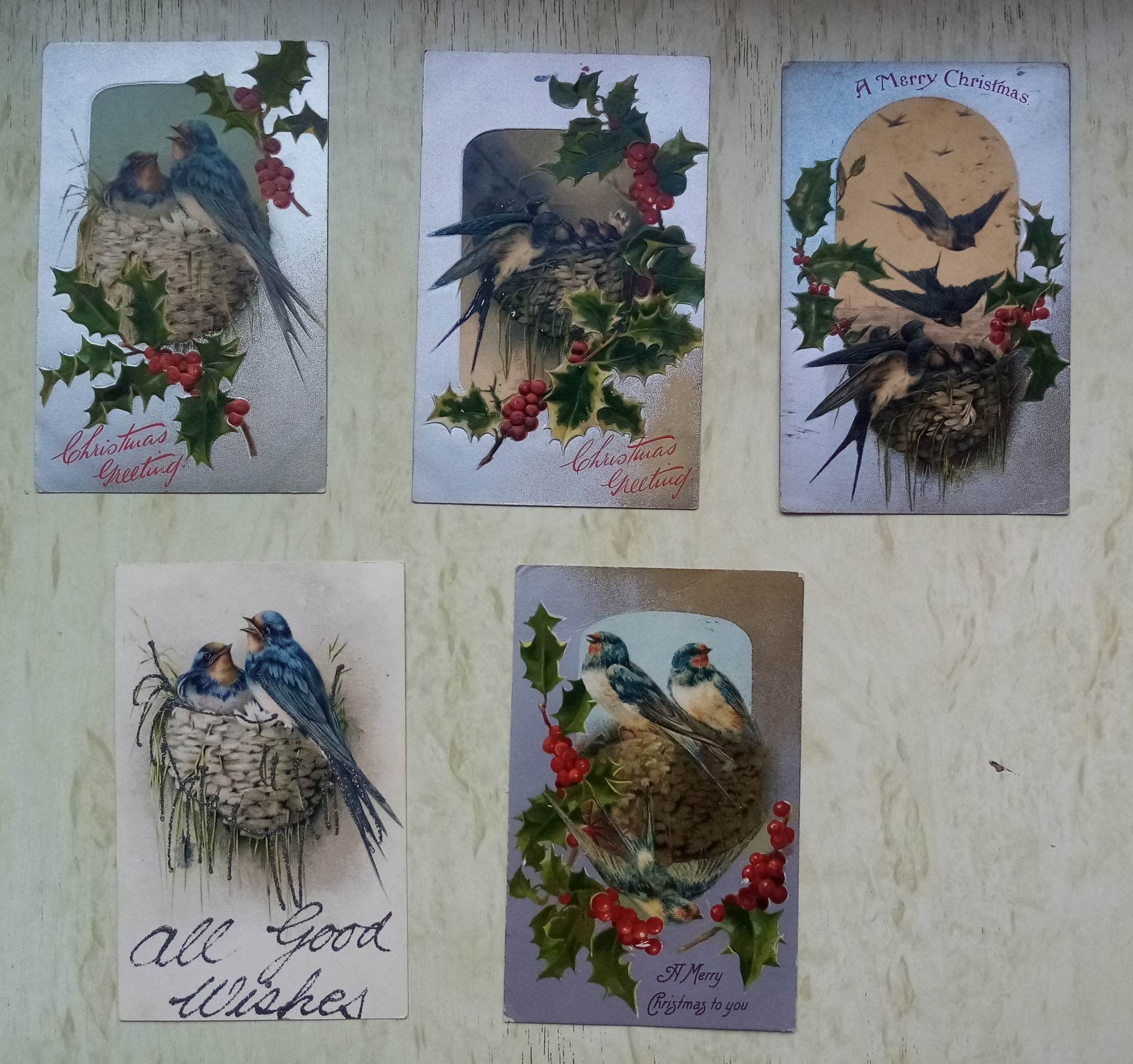 Вітальні листівки з ластівками зі «Щедрика» з колекції Анатолія Паладійчука.