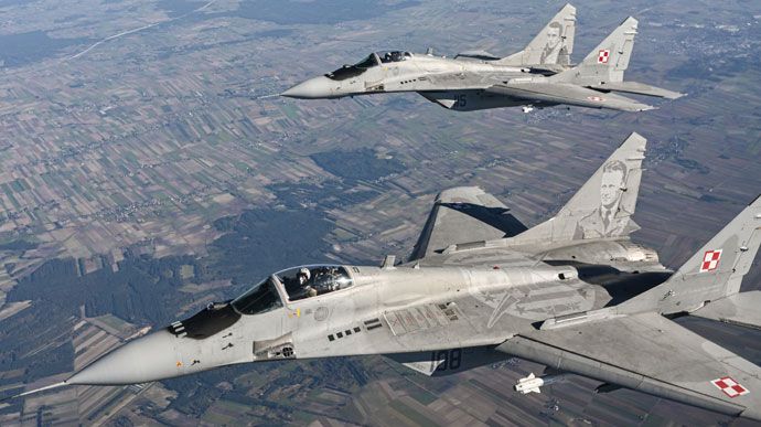 МіГ-29: перші «польські» винищувачі прибули в Україну