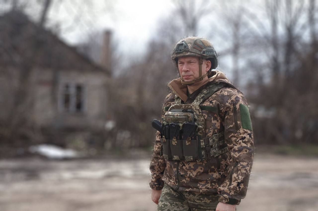 Ворог слабшає: Сірський зустрівся із оборонцями Бахмута