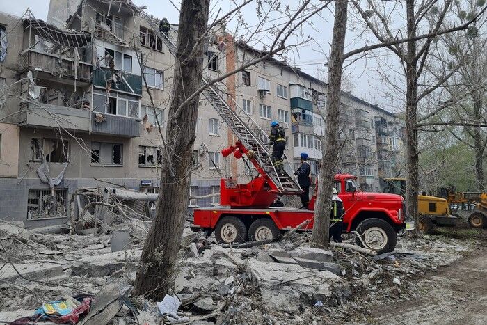 Із-під завалів у Слов’янську дістали ще два тіла загиблих