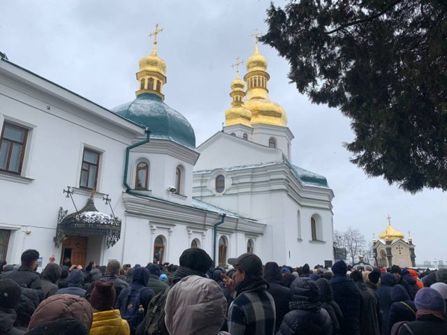 Комісію Мінкульту московські попи не пускають до ще одного приміщення Лаври