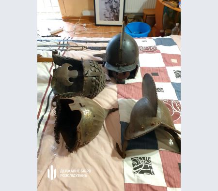 «Цінитель» артефактів: ДБР знайшло у екснардепа Горбатова унікальну колекцію, фото