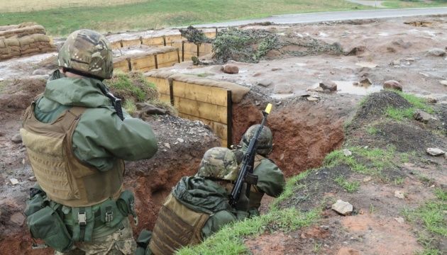 Військові інструктори зі Швеції вчать бійців ЗСУ вести позиційні бої