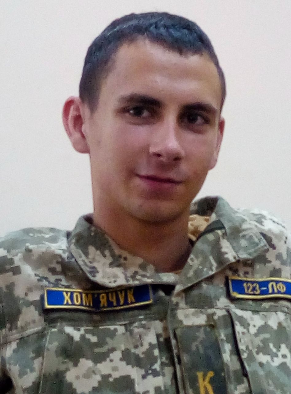 «Чим моє горе відрізняється?» Мати загиблого в авіатрощі під Чугуєвом курсанта продовжує добиватися справедливості