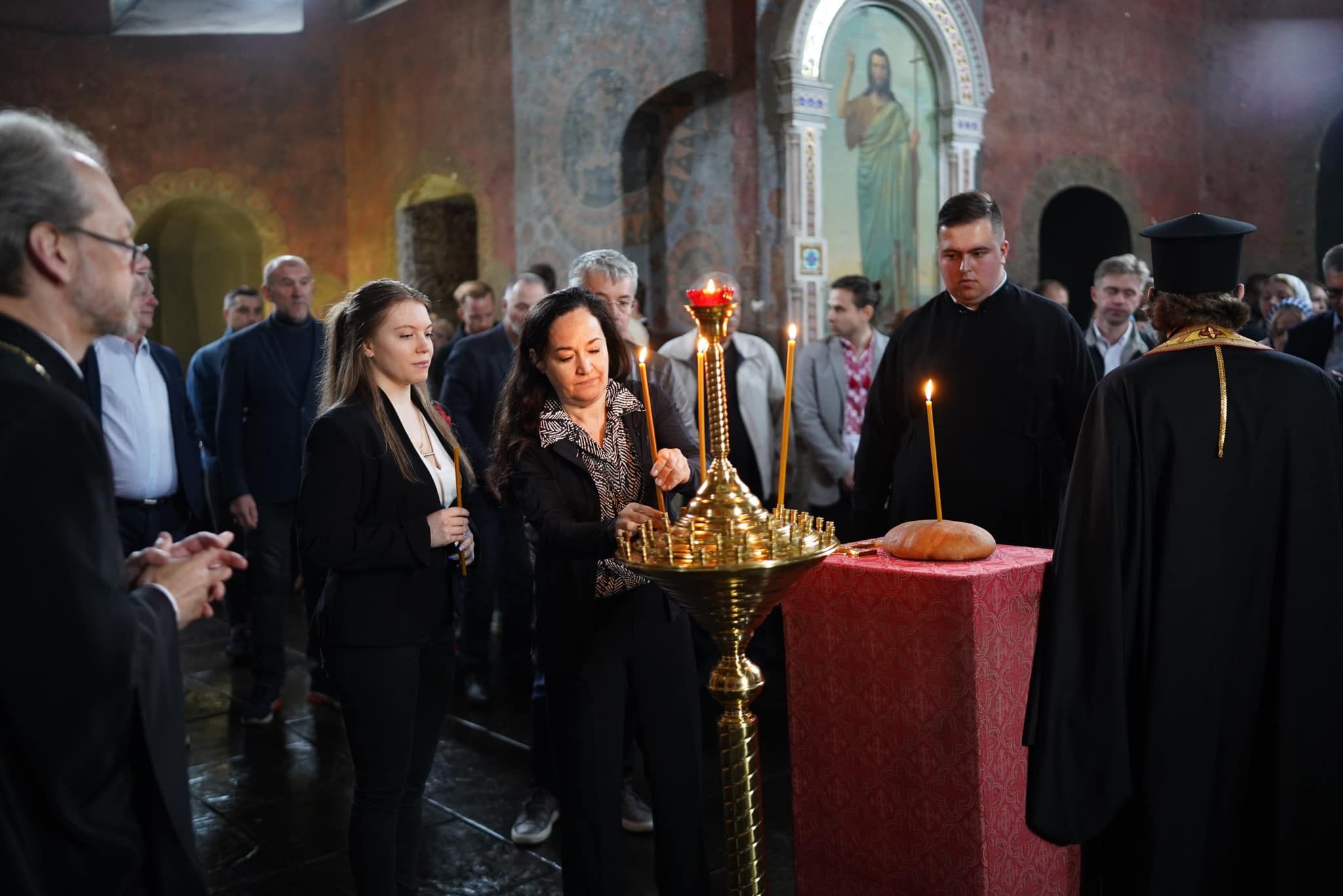 Історичний день: у Лаврі помолилися за упокій гетьмана Івана Мазепи, фото