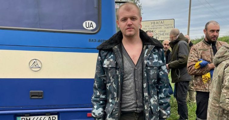 Прикордонник зі Зміїного звільнився з полону на День народження