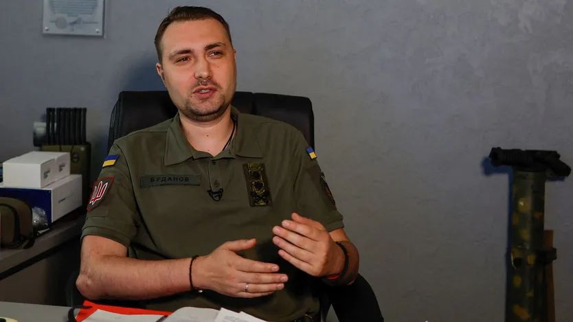 Будівлю ГУР двічі атакували ракетами - Economist