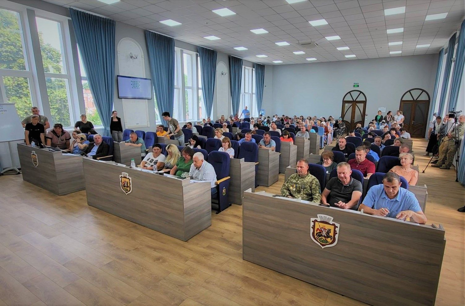 Погано хотіли: у Ніжині депутати не заборонили діяльність УПЦ МП, фото