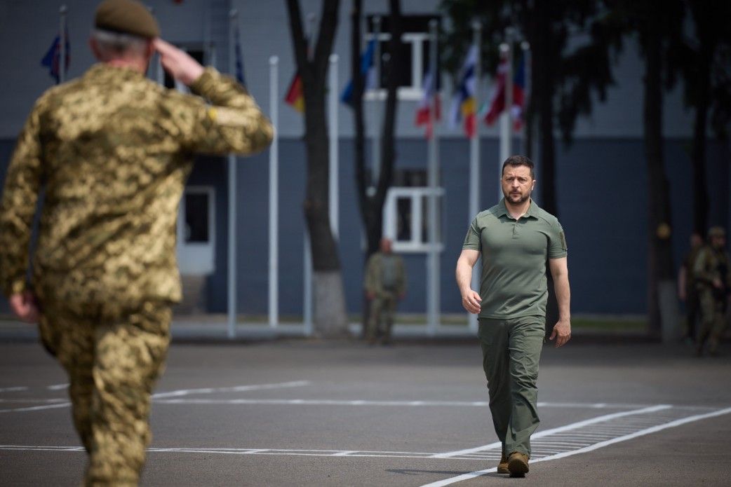 Контрнаступ уповільнився через масштабне мінування територій – Зеленський