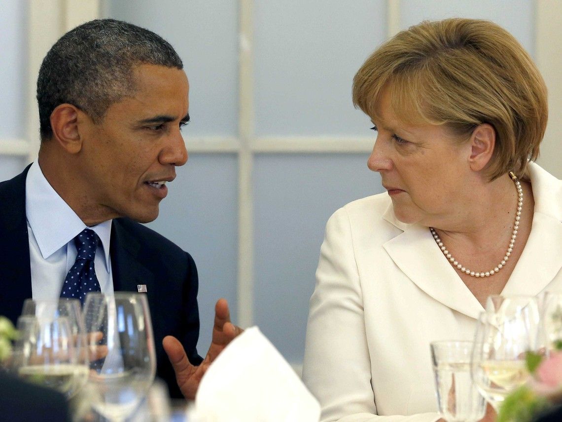 Разом з Меркель ми зупинили путіна та дали Україні «наростити м’язи» - Обама