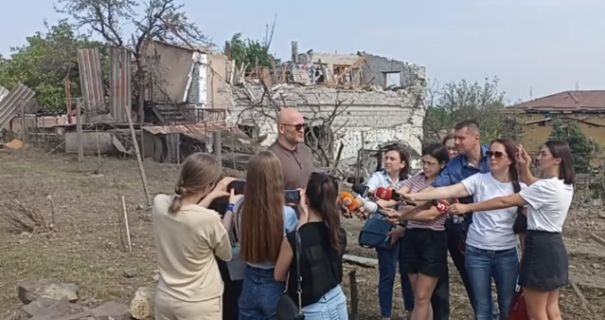 Дніпро обстріляли ракетами Х-22: зруйновано будинки, 11 поранених