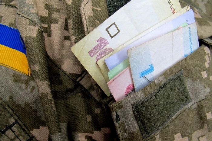 Зеленський узаконив доплати та відпустки військовослужбовцям
