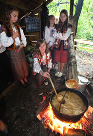 Не згасне тепло гуцульського краю