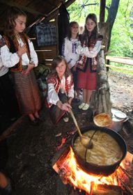 Не згасне тепло гуцульського краю