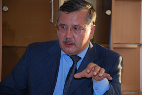 Анатолій  Гриценко: На цих виборах до армії прикута найбільша увага, і це добре