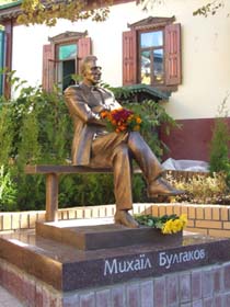 На Андріївському узвозі вас зустріне Майстер