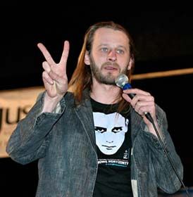 «Мертвий півень» живіший за всіх живих