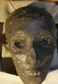 Поглянути в обличчя Тутанхамону