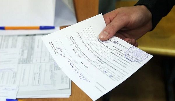 Повістка в обмін на диплом: у рф випускникам погрожують буцегарнею