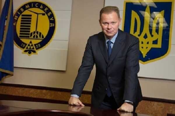 Підкорив Еверест, а на війну зась: очільник «Київміськбуду» залишив Україну по «інвалідності»