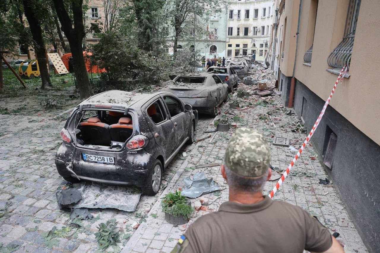 Удар по історичному ареалу: у Львові постраждала буферна зона об'єкта ЮНЕСКО, фото