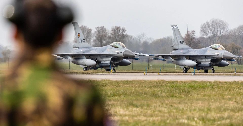 Румунія створює навчальний центр для українських пілотів на F-16