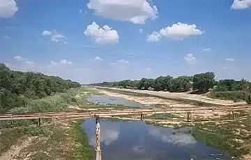 Північно-Кримський канал обмілів без води з Дніпра