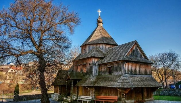 Кам’янецькі перипетії: суд зобов'язав УПЦ МП звільнити будівлю Здвиженської церкви