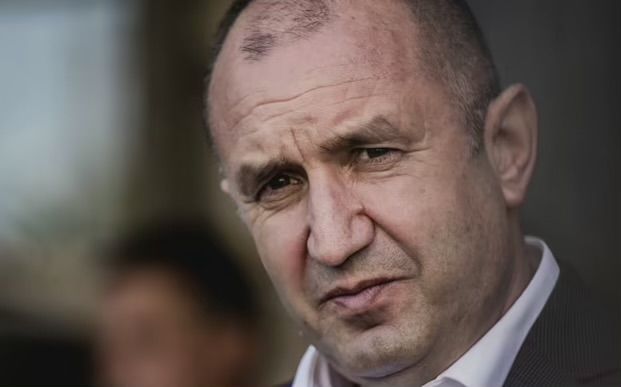 Президент Болгарії звинуватив Україну в «затягуванні» війни