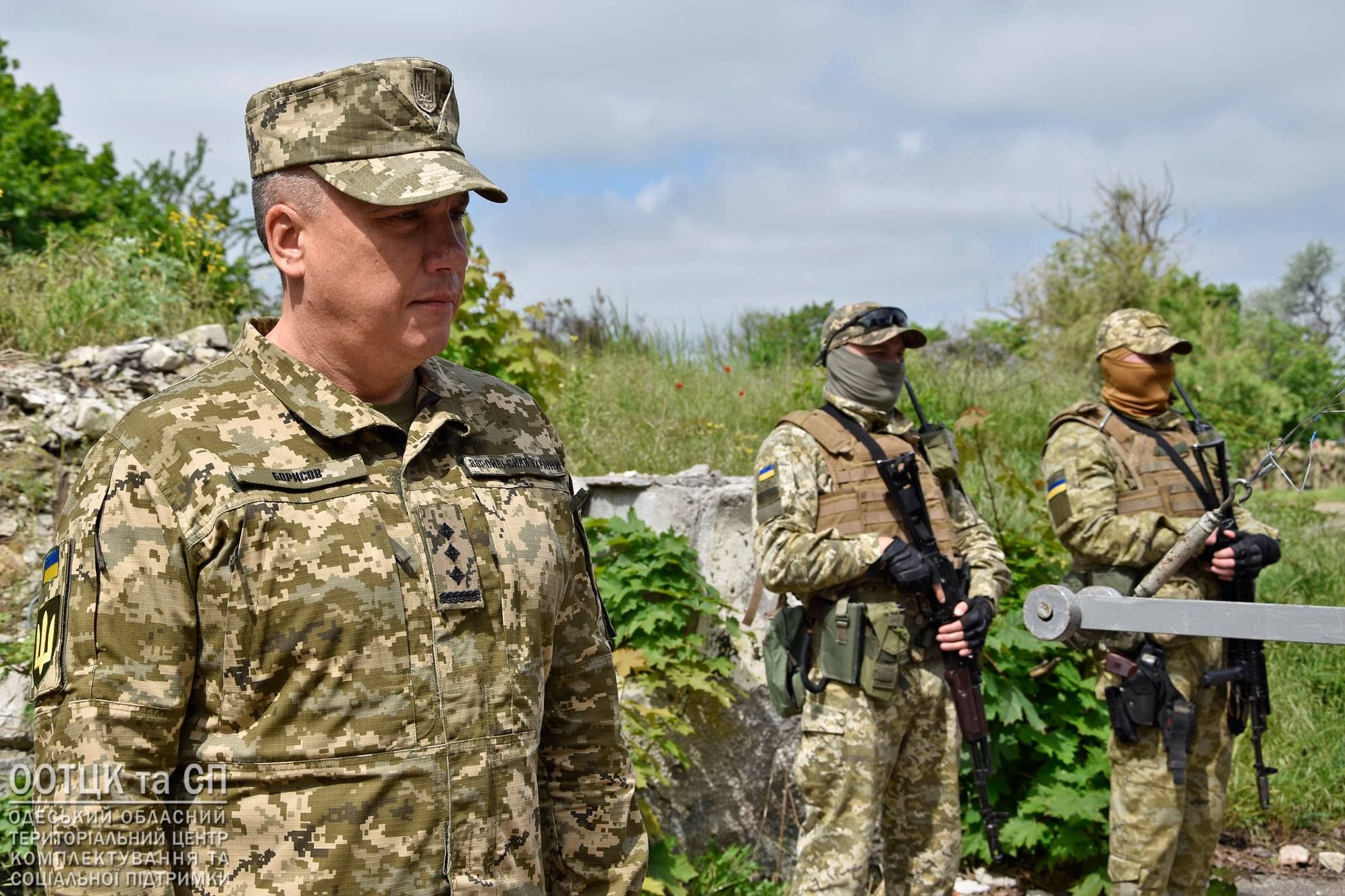 Підозрюваний ексвійськком Борисов переховується, його оголосять в розшук