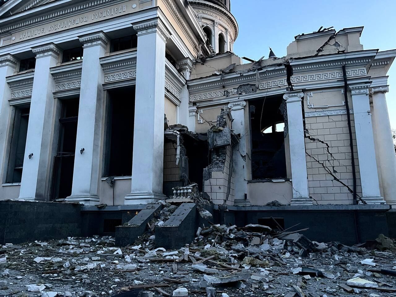 Одеса: Свято-Преображенський собор зруйновано в результаті ракетної атаки Росії