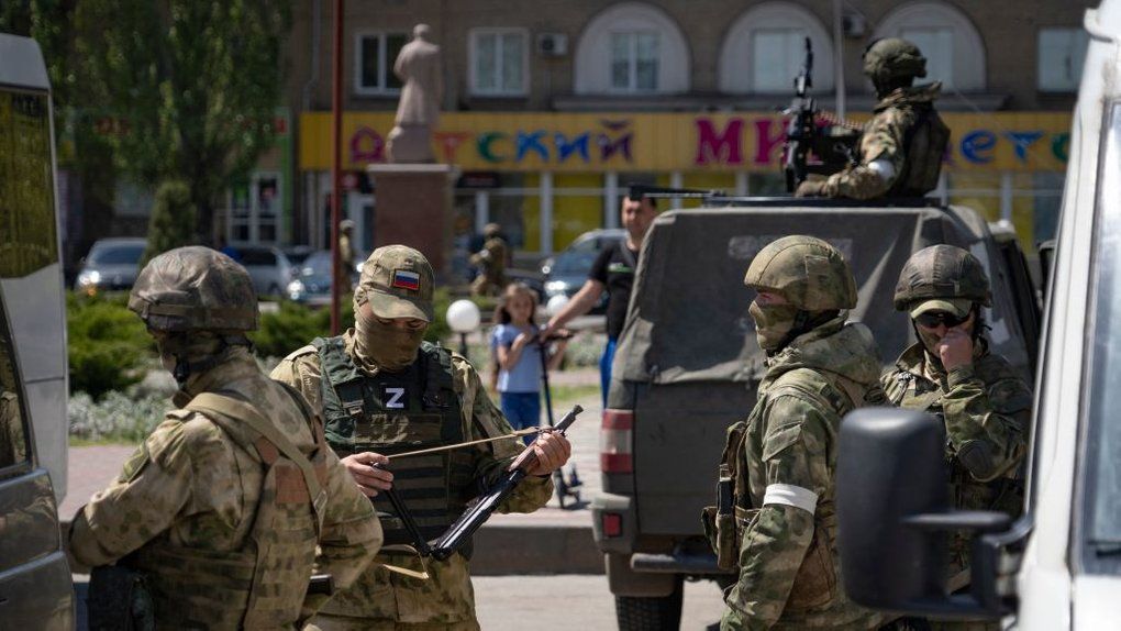 Підла тактика: росіяни влаштовують провокації для виявлення проукраїнських громадян
