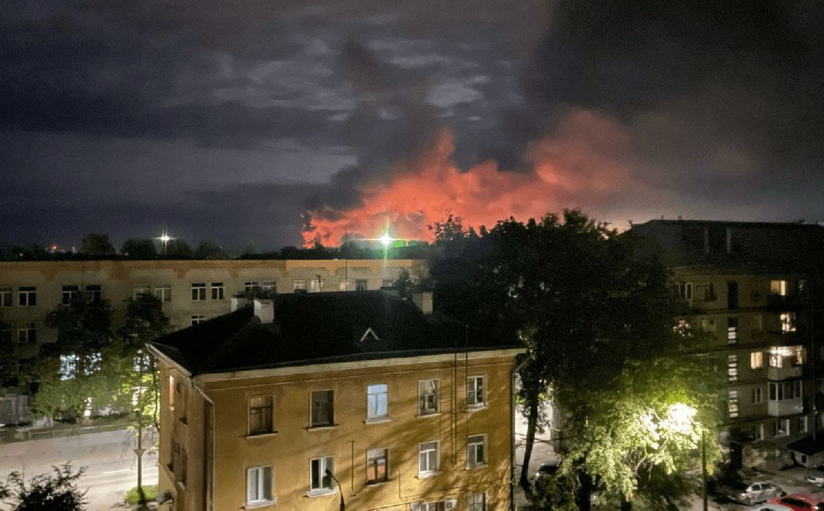 800 км не завада: Псковський військовий аероподром атаковано безпілотниками