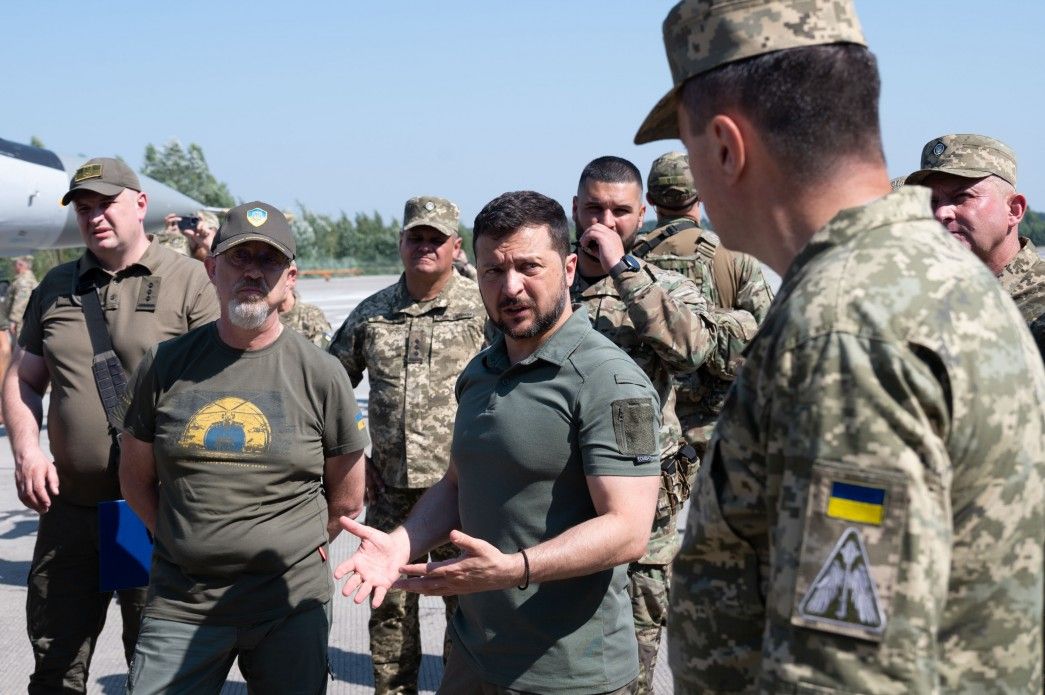 Куртки «доганяють»: Резнікова відправлять у відставку найближчим часом – Железняк