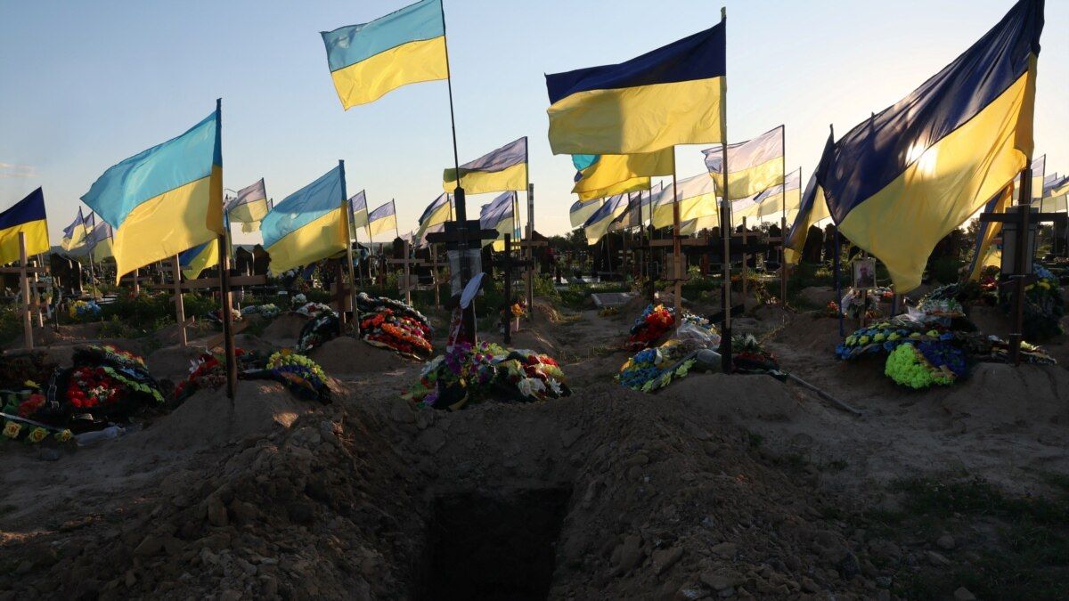 Наразі полеглих захисників України ховають в різних регіонах дещо хаотично.