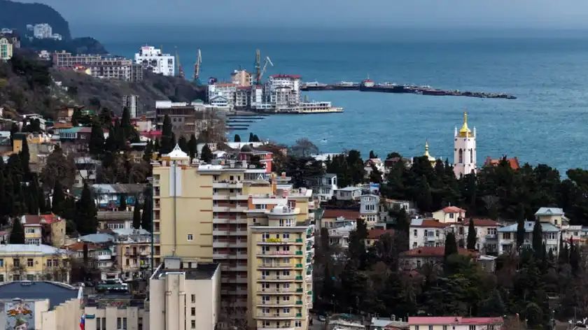 У Криму окупанти продають квартиру Зеленського