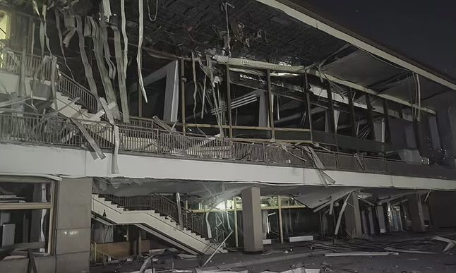 Російські окупанти завдали удару по Одесі: майже знищений Морвокзал та готель