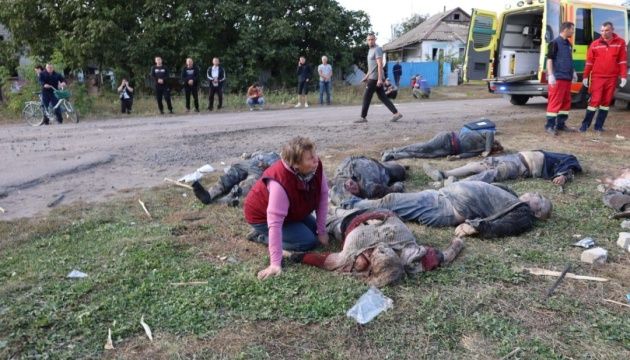 Рашисти вдарили по магазину у Купʼянському районі: десятки загиблих