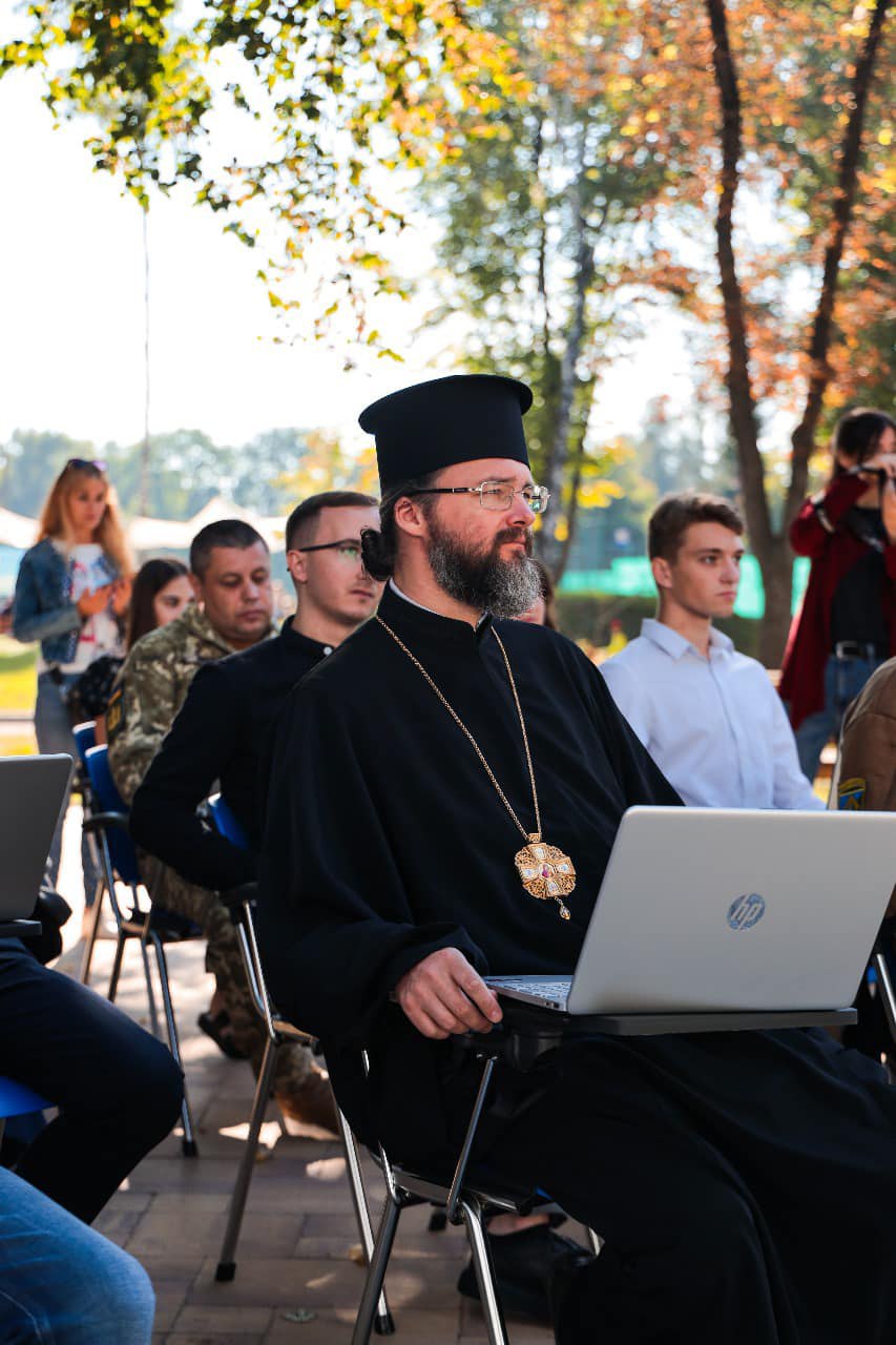 Аудиторії-трансформери: у полтавській політехніці студенти вчаться просто неба