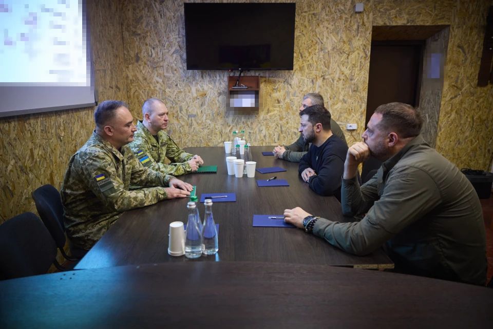 Зеленський на Херсонщині нагородив прикордонників