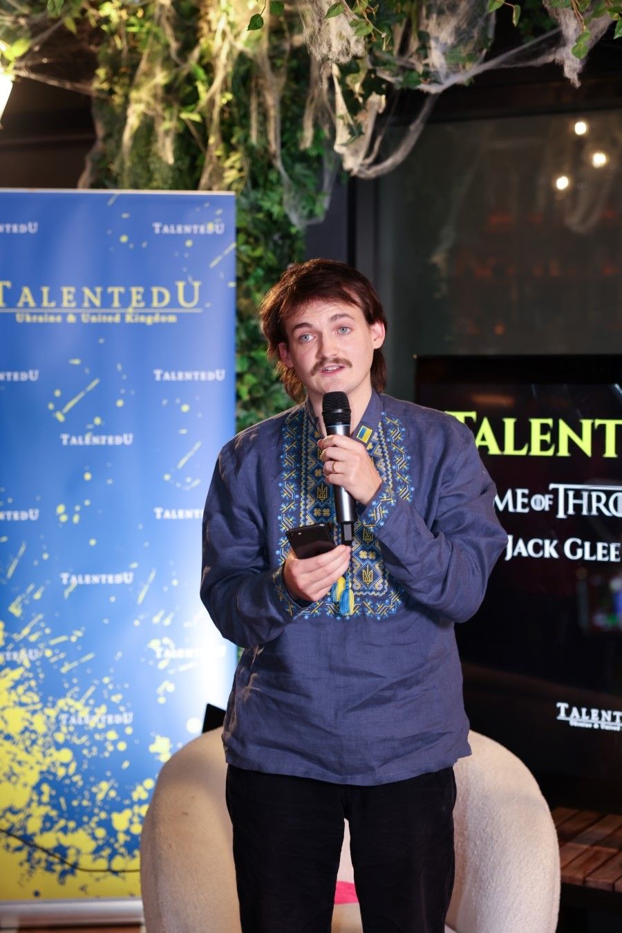 Джоффрі читає Жадана: актор Джек Глісон продекламував українську поезію на лондонському Talented U