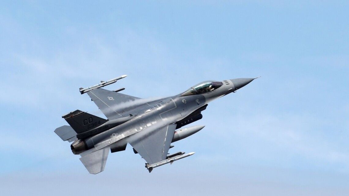 Окрім навчених пілотів, Україна отримає запасні частинини до літаків F-16