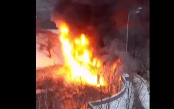 У Москві сьогодні, 26 листопада, сталася масштабна пожежа унаслідок нібито займання електропроводки під мостом.