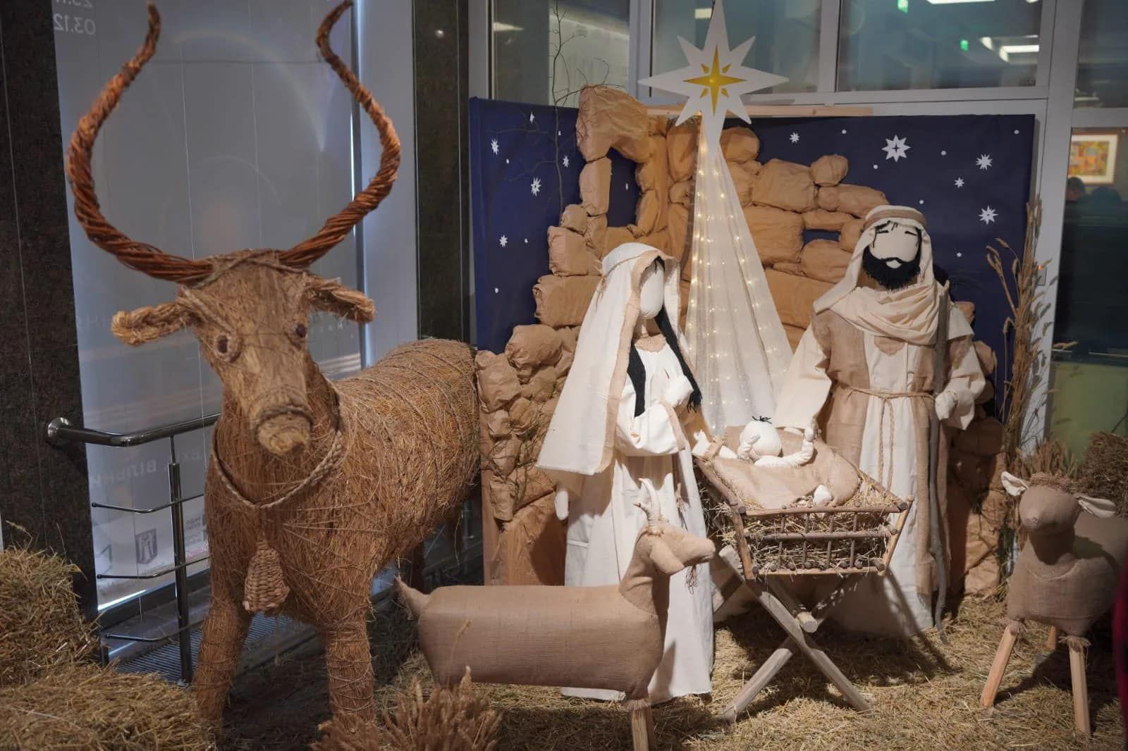 У Києві показують новорічні прикраси від кінця XIX століття до сучасності й розповідають про передріздвяні традиції
