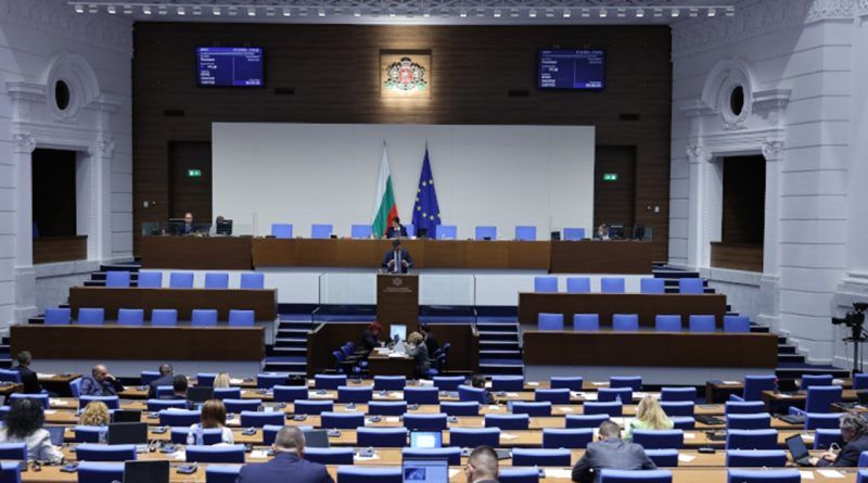 Парламент Болгарії подолав вето президента на партію БТР для ЗСУ