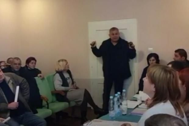 На Закарпатті в сільраді депутат підірвав гранати, 26  осіб поранено