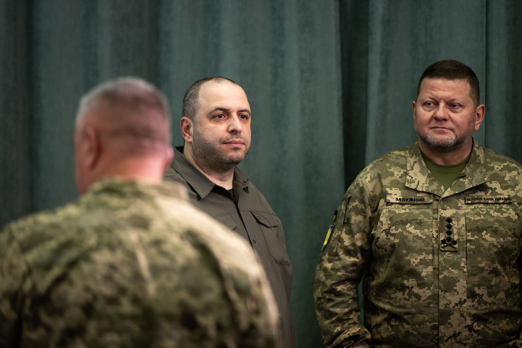 Залужний невдоволений: рекрутинг, мобілізація, звільнення військомів