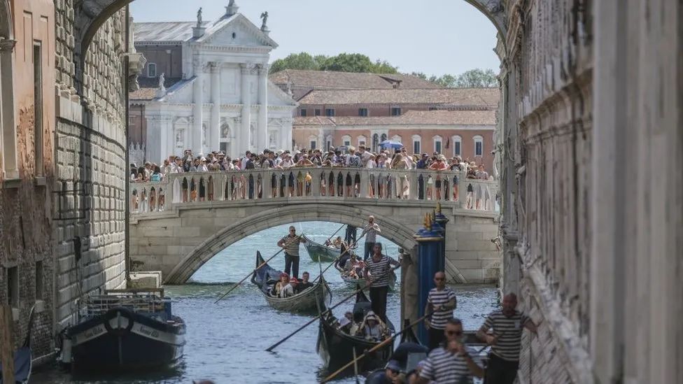 Венеція заборонить великі туристичні групи та гучномовці