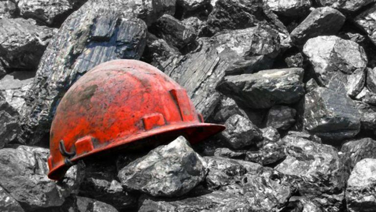 На Донеччині шахтарі перебували під землею 16 годин через обстріл
